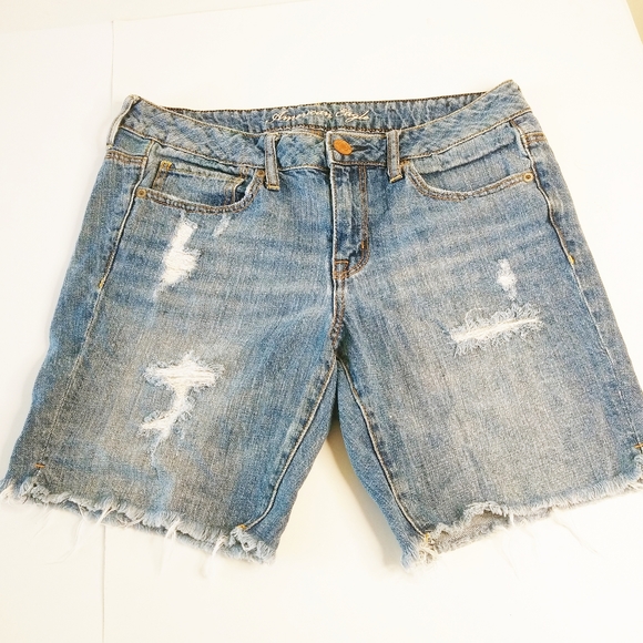 American Eagle Destroyed Blue Jean Shorts Size 6 - Picture 2 of 8